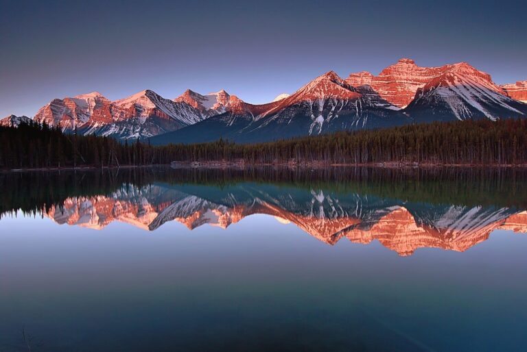 Tudo o Que Precisa de Saber Antes de Viajar para o Canadá – Dicas Práticas, Clima e Experiências Imperdíveis
