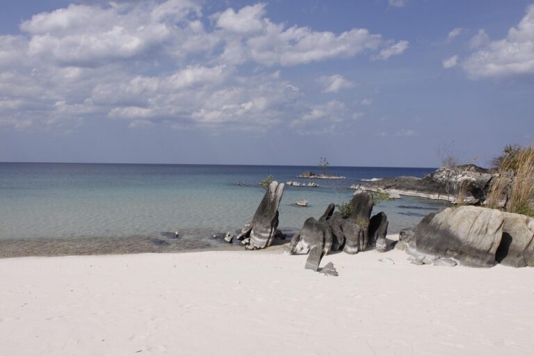 Viajar para Moçambique: guia e seguro de viagem